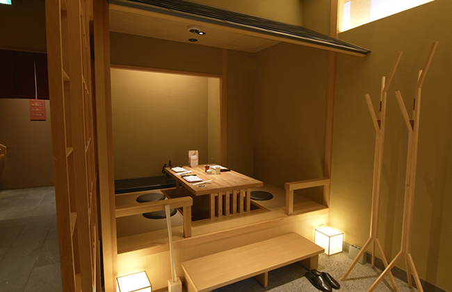 四阿（あずまや）4席